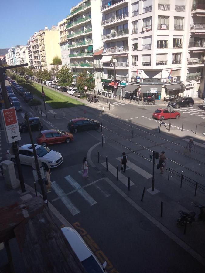 Charmant F1 Pres Tramway Et Plage Nizza Esterno foto