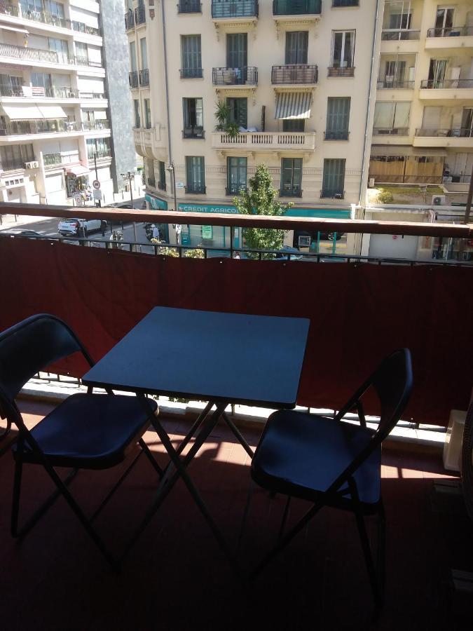 Charmant F1 Pres Tramway Et Plage Nizza Esterno foto